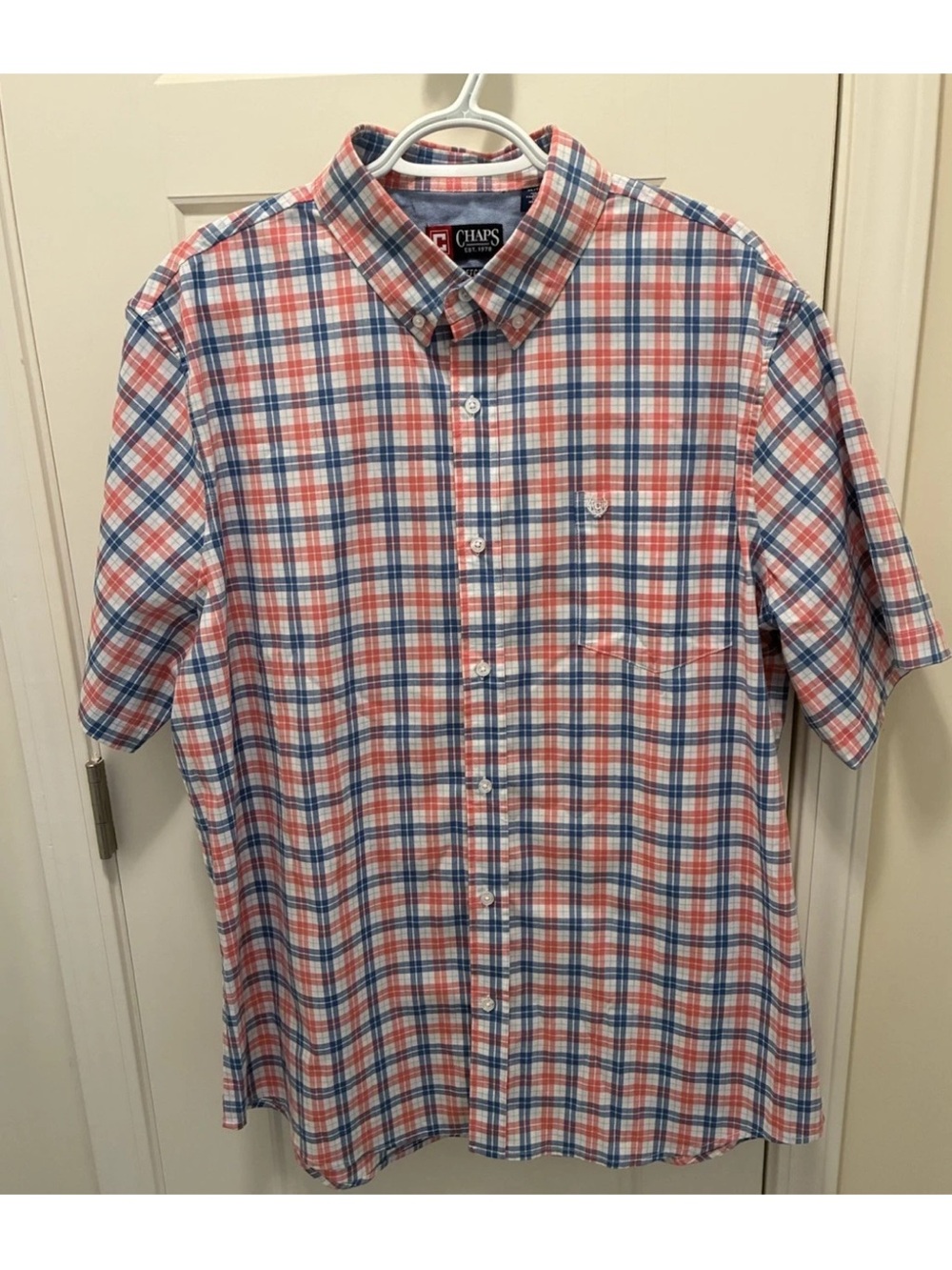Chaps Men’s Red and Blue Plaid Short-Sleeve Button-Down Shirt